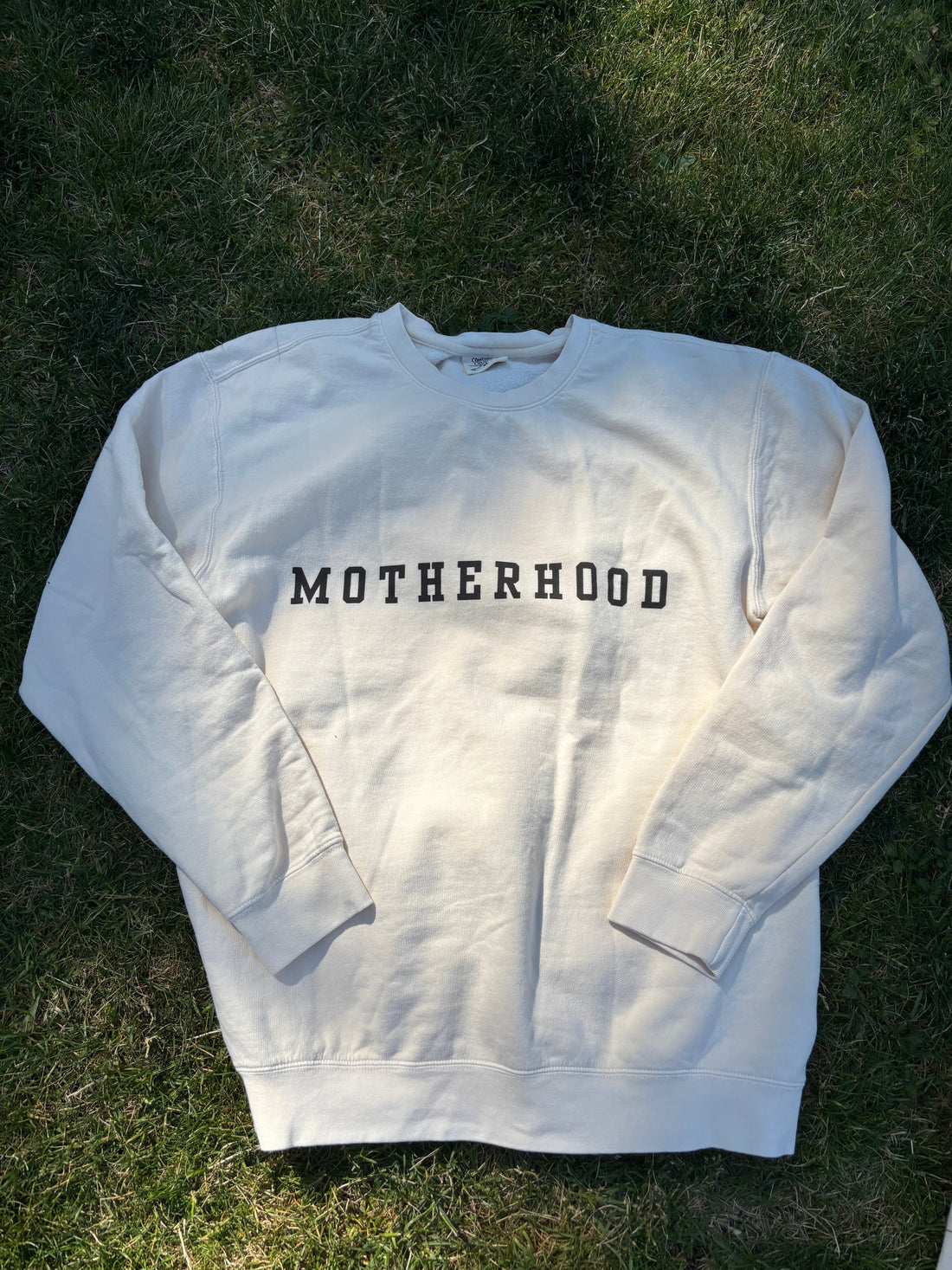 Motherhood sweatshirt in grass
