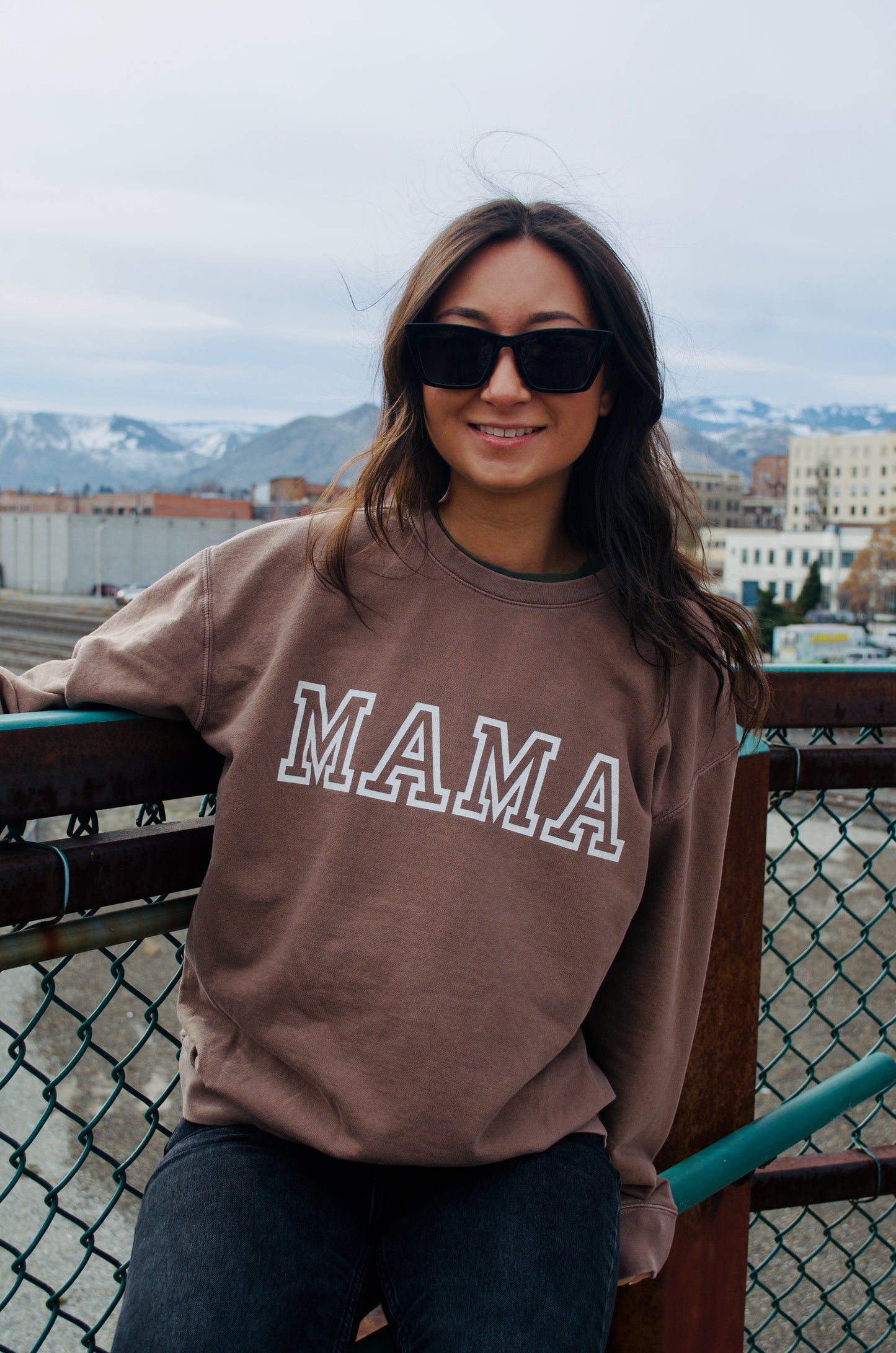 Classic MAMA Lightweight Sweatshirt